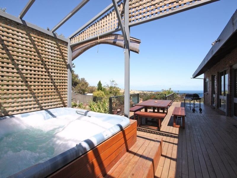 11 Caralue Road, Marino SA 5049