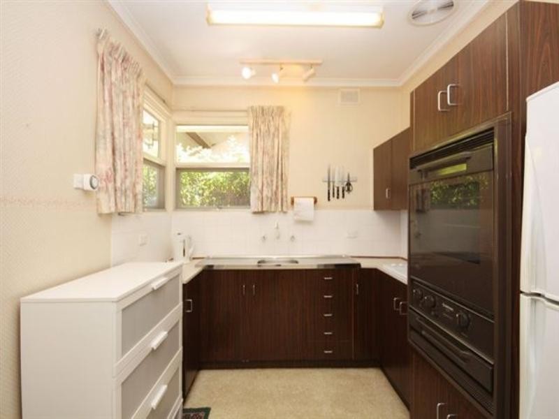 18 Dennis Drive, West Beach SA 5024