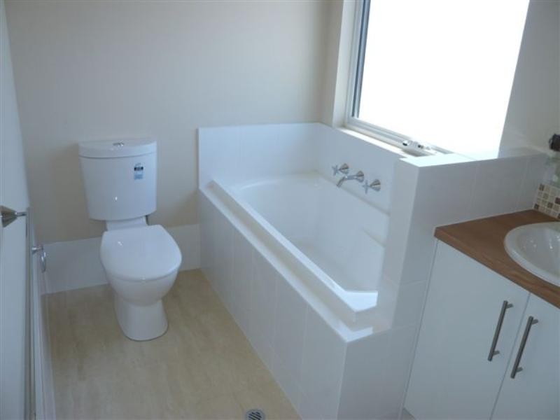 32b Kingston Avenue, Seacombe Gardens SA 5047