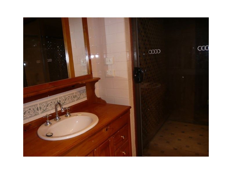 1 Mount Malvern Road, Aberfoyle Park SA 5159