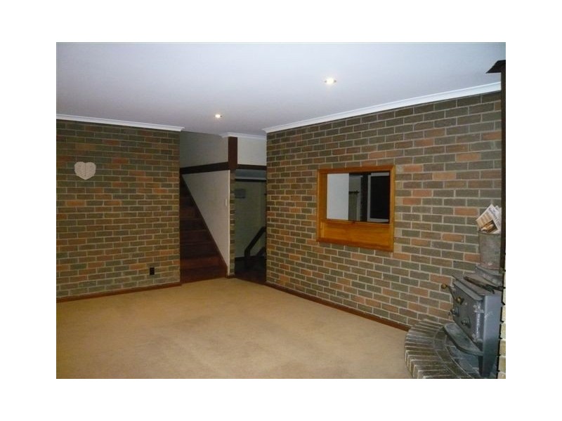 1 Mount Malvern Road, Aberfoyle Park SA 5159