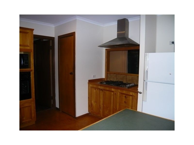 1 Mount Malvern Road, Aberfoyle Park SA 5159