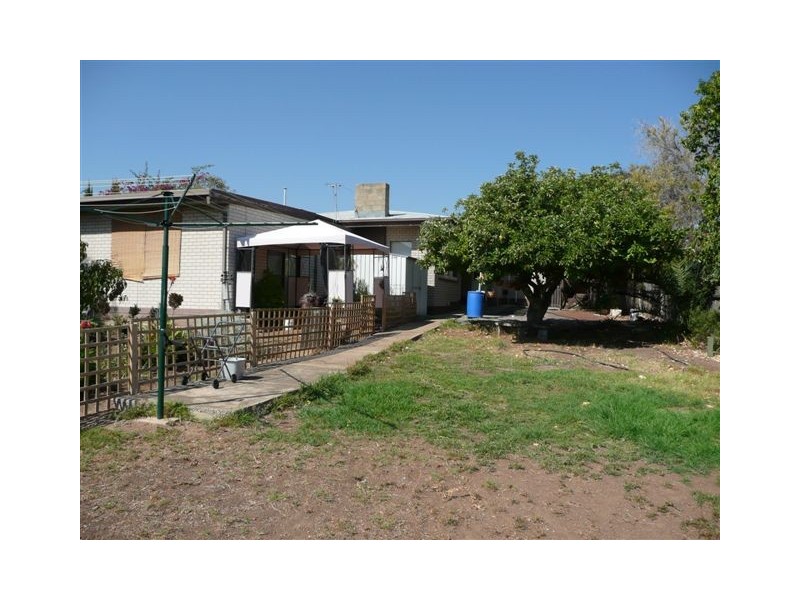 8 Benny Crescent, South Brighton SA 5048