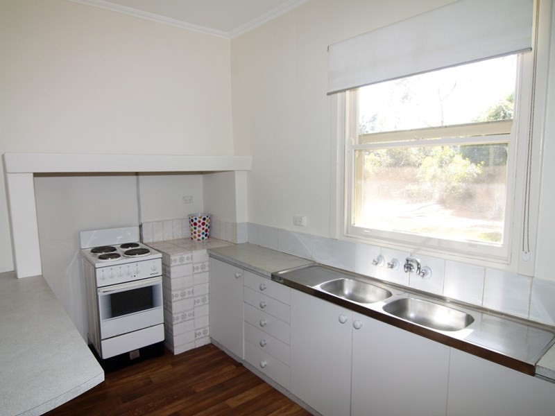 63 Fairweather Avenue, Loxton SA 5333