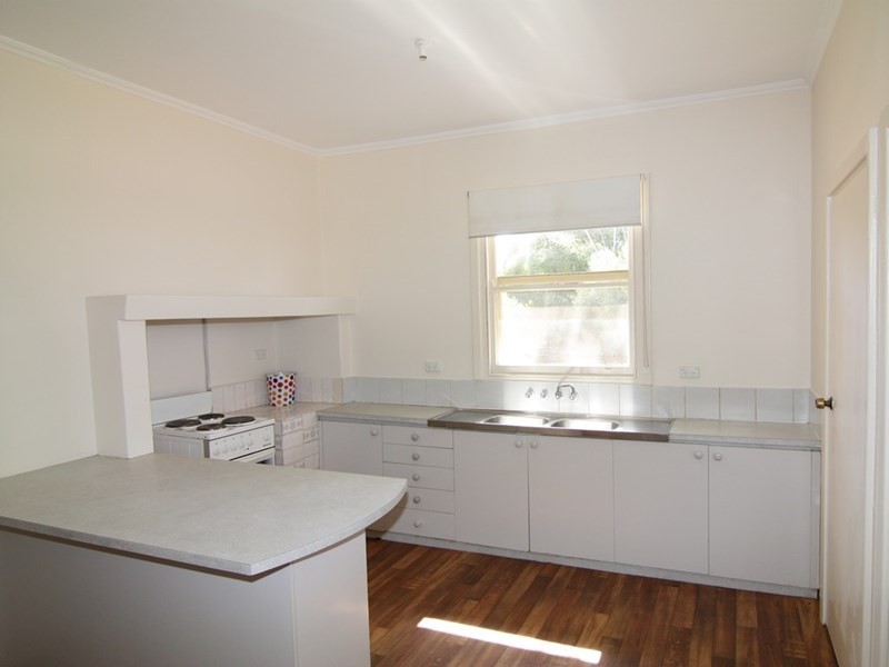 63 Fairweather Avenue, Loxton SA 5333