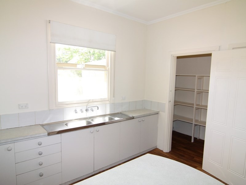 63 Fairweather Avenue, Loxton SA 5333