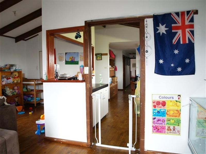 4 Borroughs Road, Waikerie SA 5330