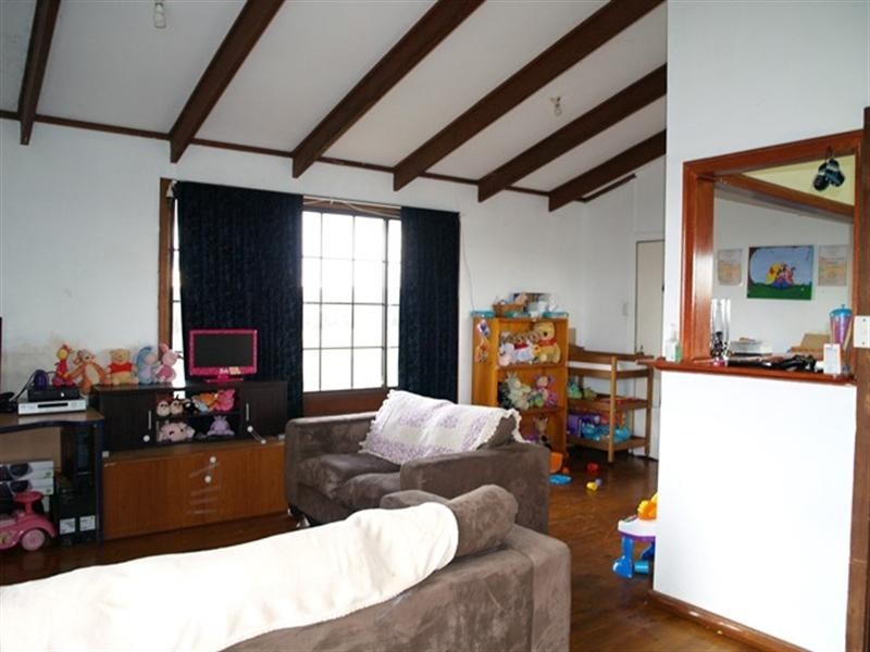 4 Borroughs Road, Waikerie SA 5330