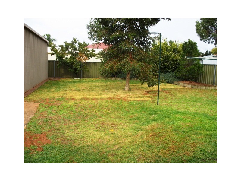 6 Phillips Road, Berri SA 5343
