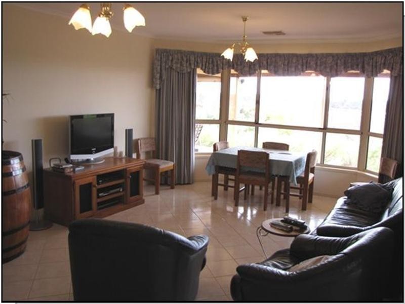 36 Wheatley Road, Loxton SA 5333