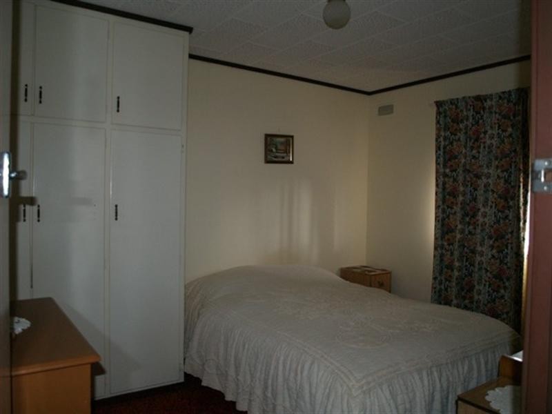 30 Acland Street, Blanchetown SA 5357