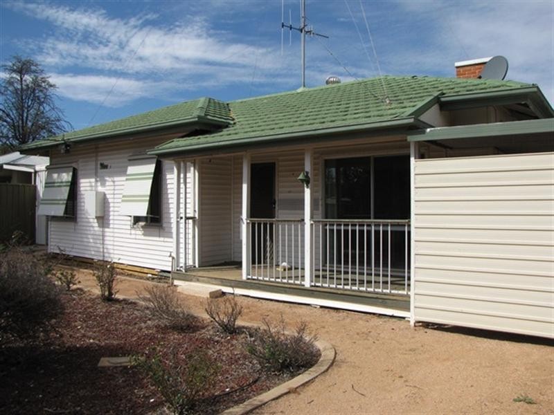 3 Coombe Street, Berri SA 5343