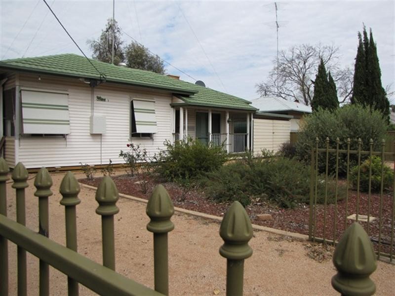 3 Coombe Street, Berri SA 5343