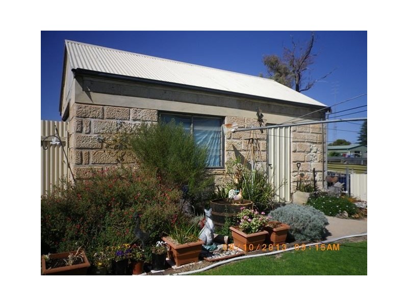 6 Cornwall, Berri SA 5343