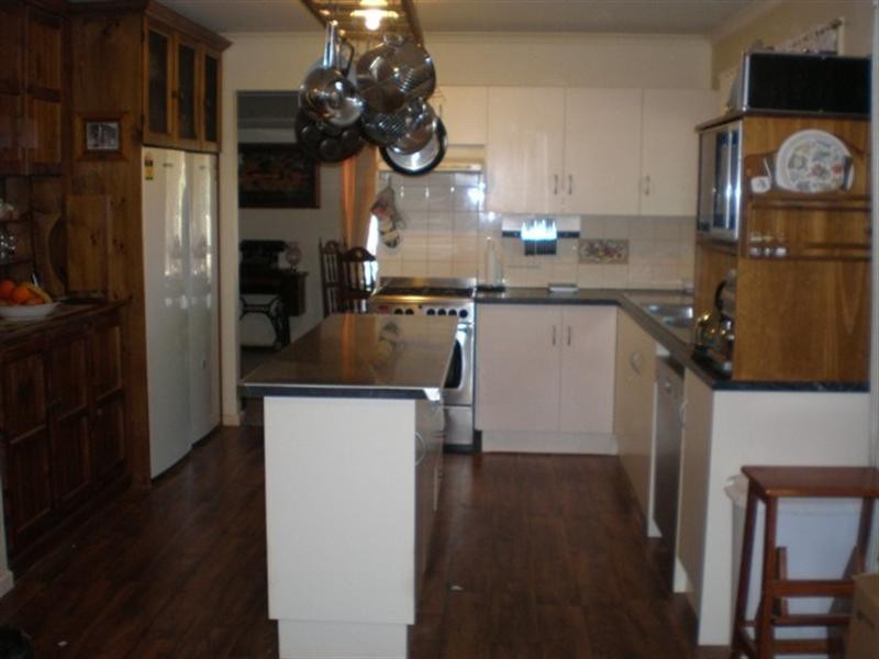 16 Nicol Avenue, Waikerie SA 5330