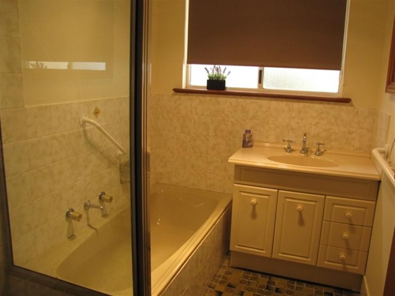 1A Trenaman Crescent, Berri SA 5343