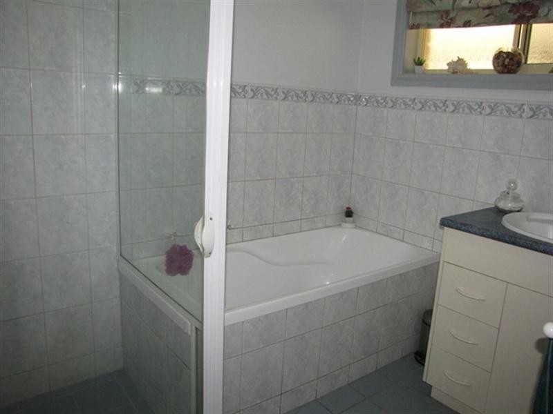 4 Nalara Avenue, Loxton SA 5333