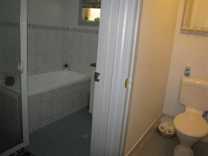 4 Nalara Avenue, Loxton SA 5333