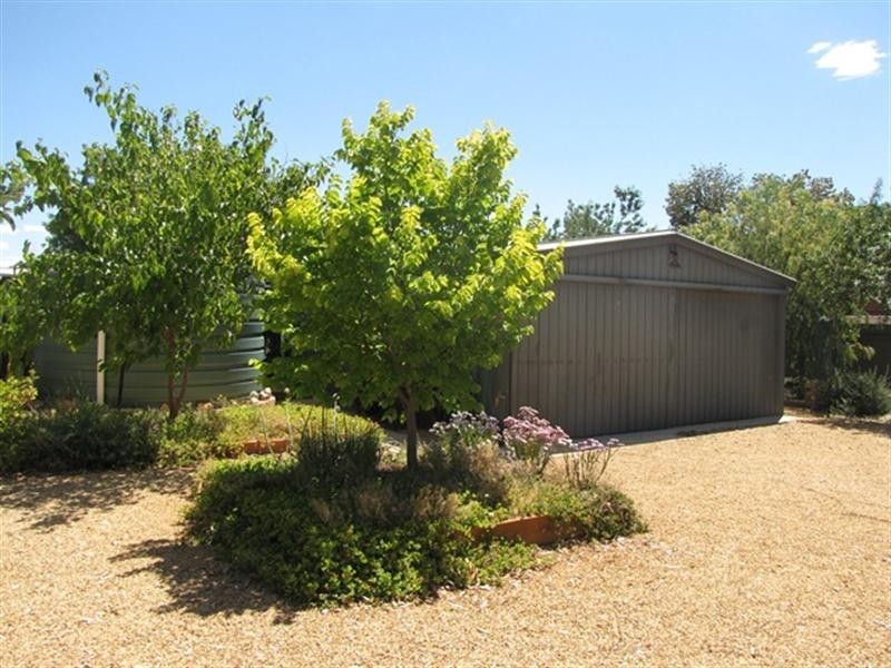 4 Nalara Avenue, Loxton SA 5333