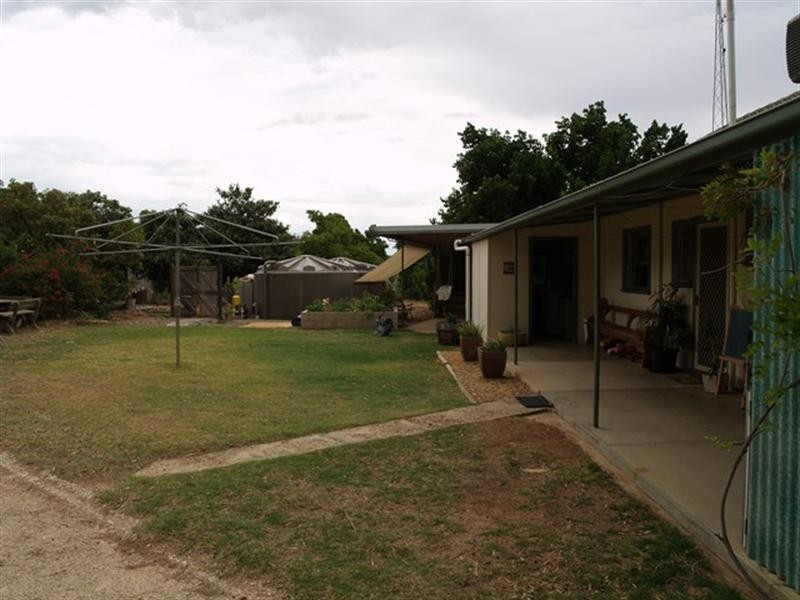 262 Perry Road, Waikerie SA 5330