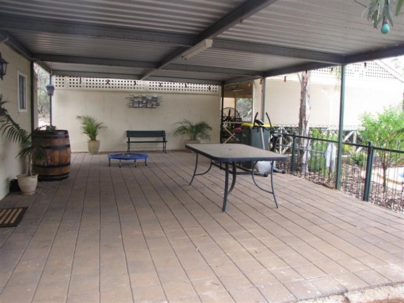 90 Hunt Road, Barmera SA 5345