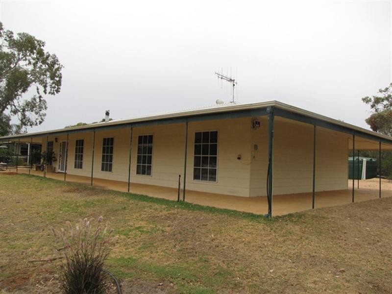 90 Hunt Road, Barmera SA 5345