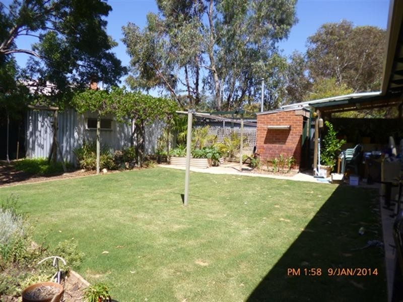 18 Peake Terrace, Waikerie SA 5330