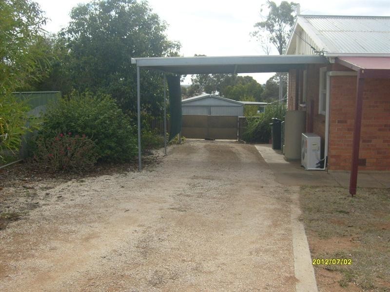 70 Drabsch Street, Loxton SA 5333