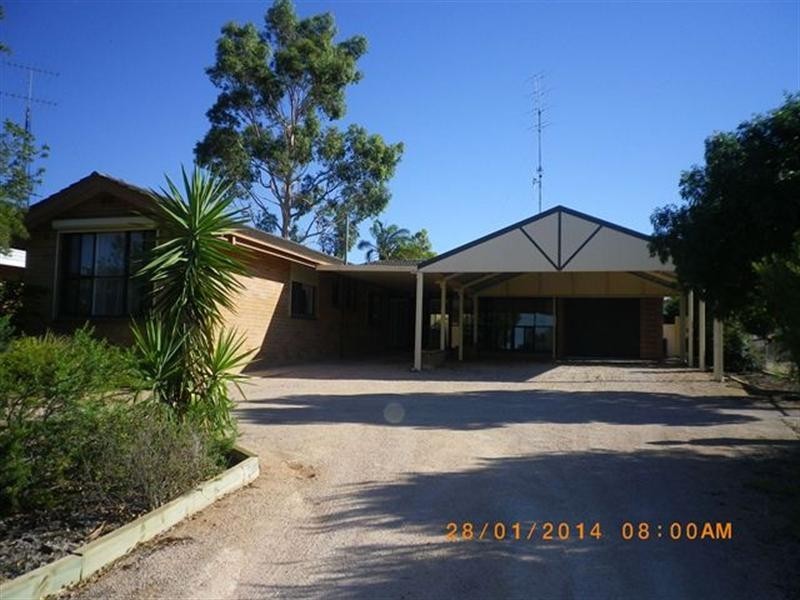 16 Old Sturt Highway, Berri SA 5343