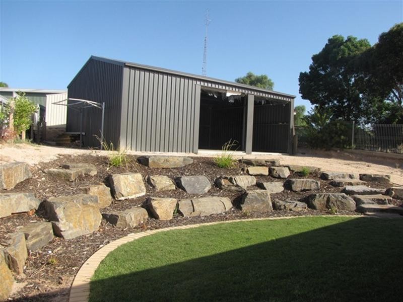 27 Aitken Street, Berri SA 5343