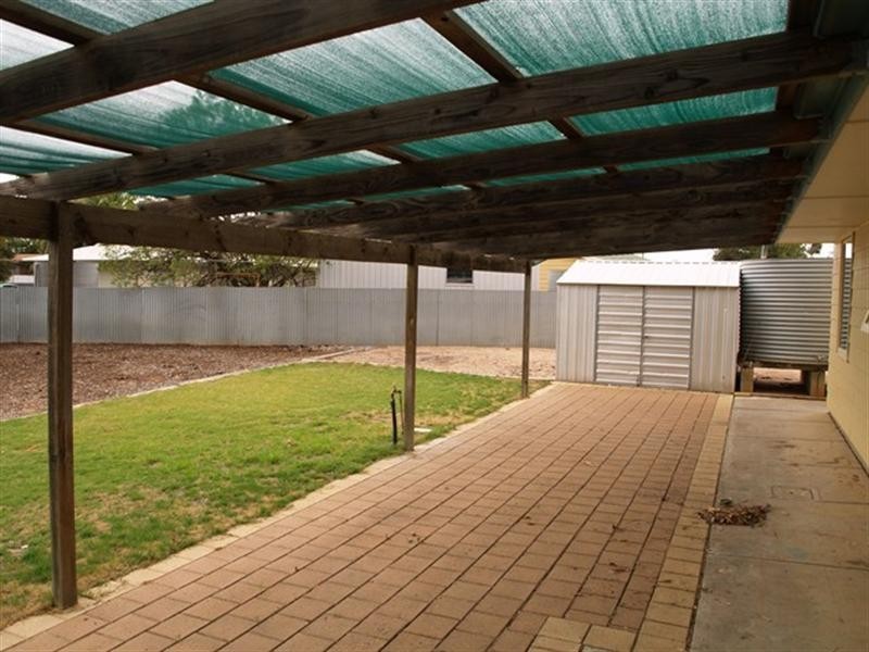 6 Tiller Crescent, Waikerie SA 5330