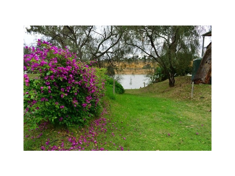 Lot 42 Dock Street, Morgan SA 5320