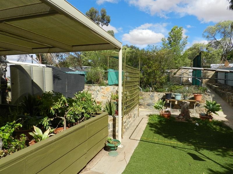 10 Kaesler Street, Loxton SA 5333