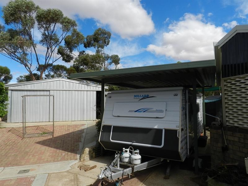 10 Kaesler Street, Loxton SA 5333