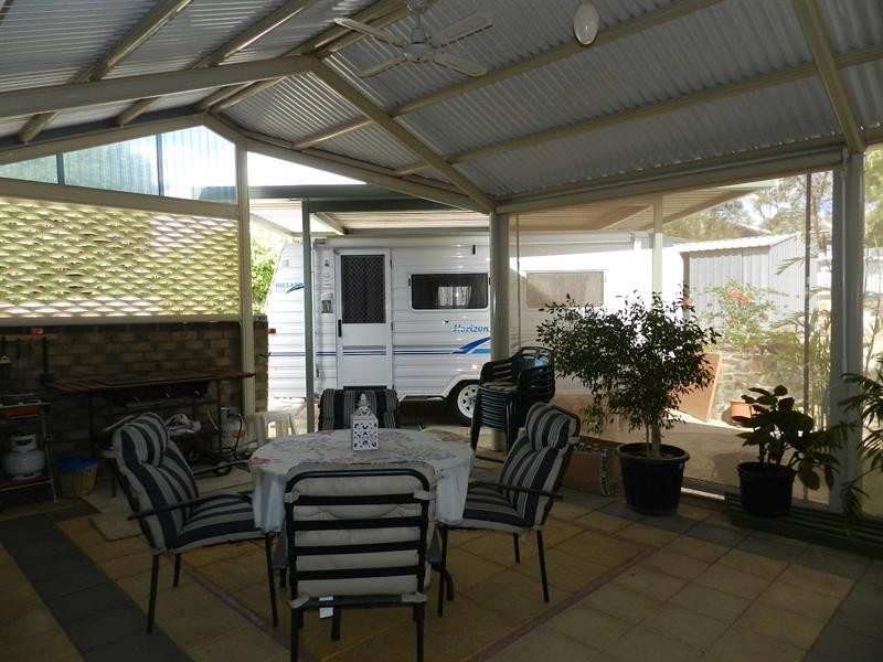 10 Kaesler Street, Loxton SA 5333