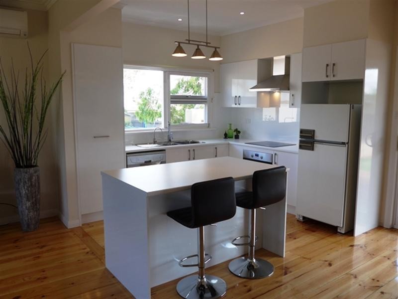 16 Macgillivray Street, Barmera SA 5345