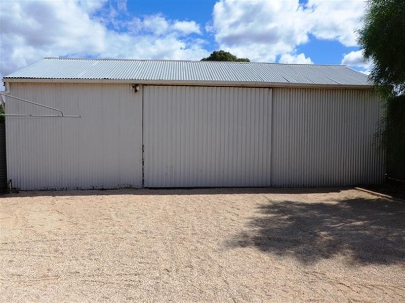 16 Macgillivray Street, Barmera SA 5345