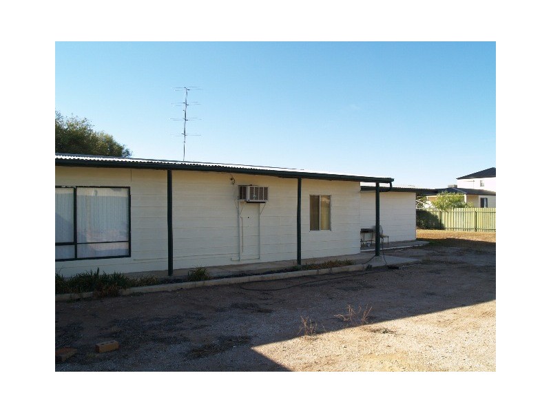 16 Halsey Street, Blanchetown SA 5357