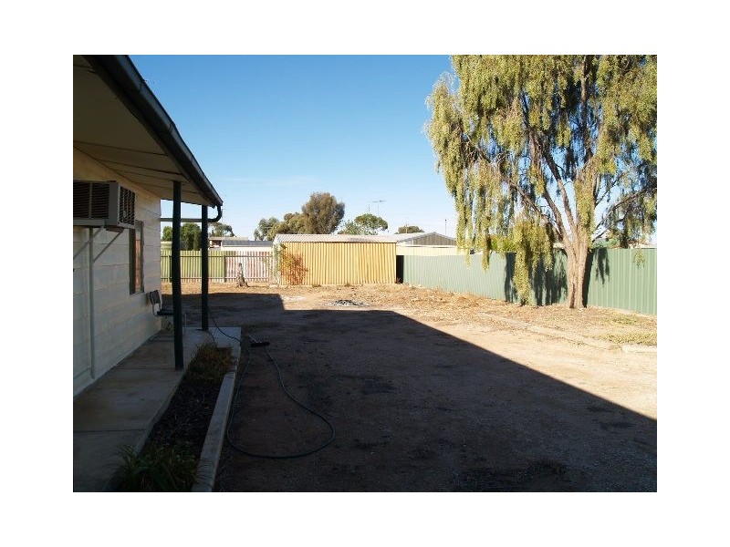 16 Halsey Street, Blanchetown SA 5357