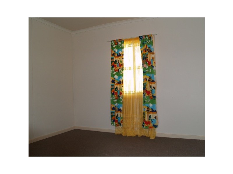 16 Halsey Street, Blanchetown SA 5357
