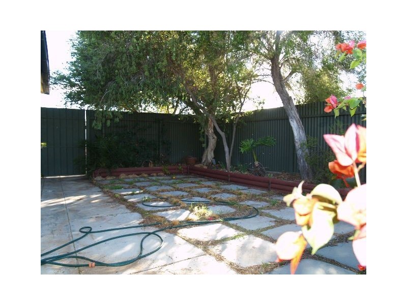 16 Halsey Street, Blanchetown SA 5357