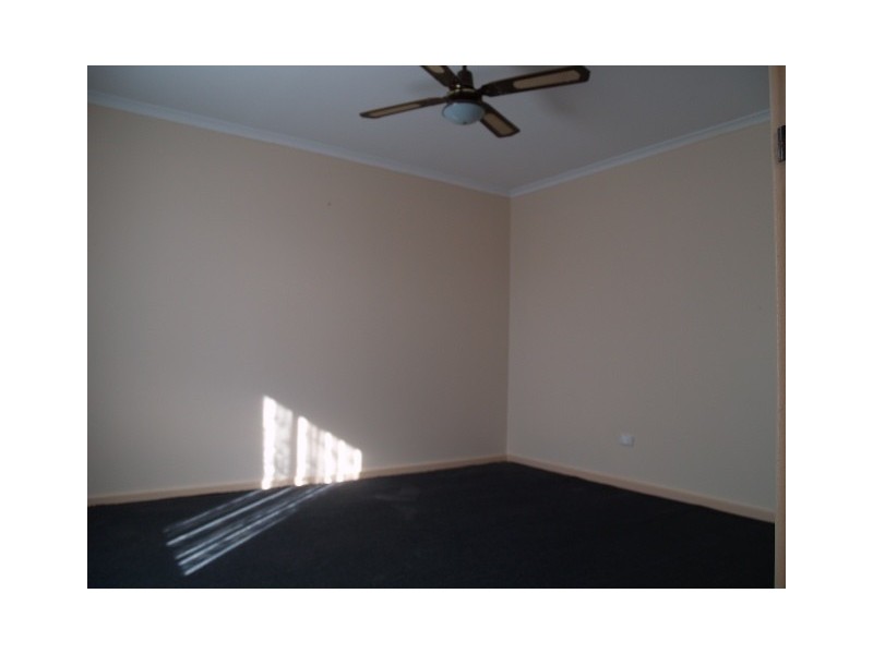 16 Halsey Street, Blanchetown SA 5357