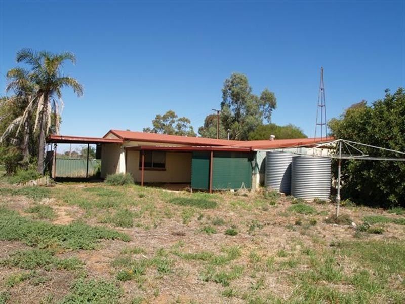 28 Armstrong Road, Waikerie SA 5330