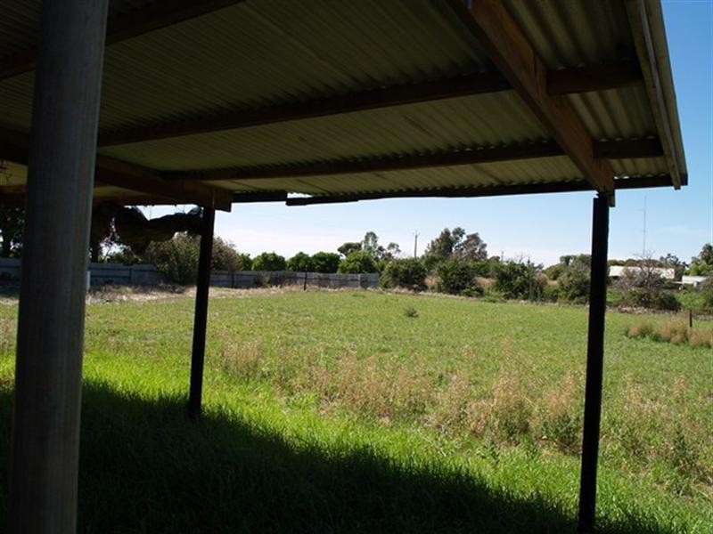 28 Armstrong Road, Waikerie SA 5330