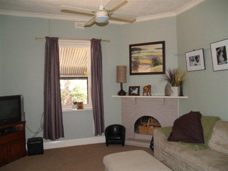 6 Pflaum Terrace, Waikerie SA 5330