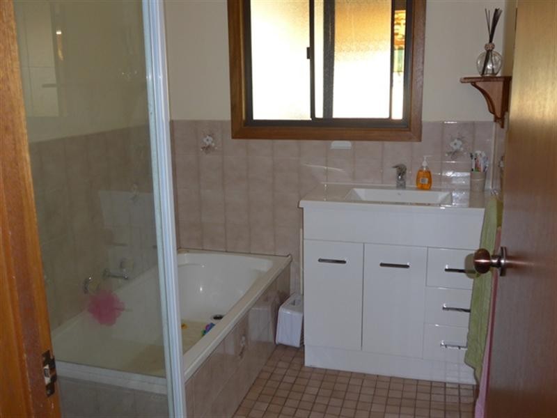 6 Timor Street, Loxton SA 5333