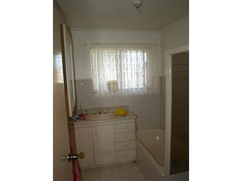 2 Burns Street, Waikerie SA 5330