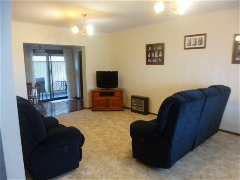 14 Laffer Street, Loxton SA 5333