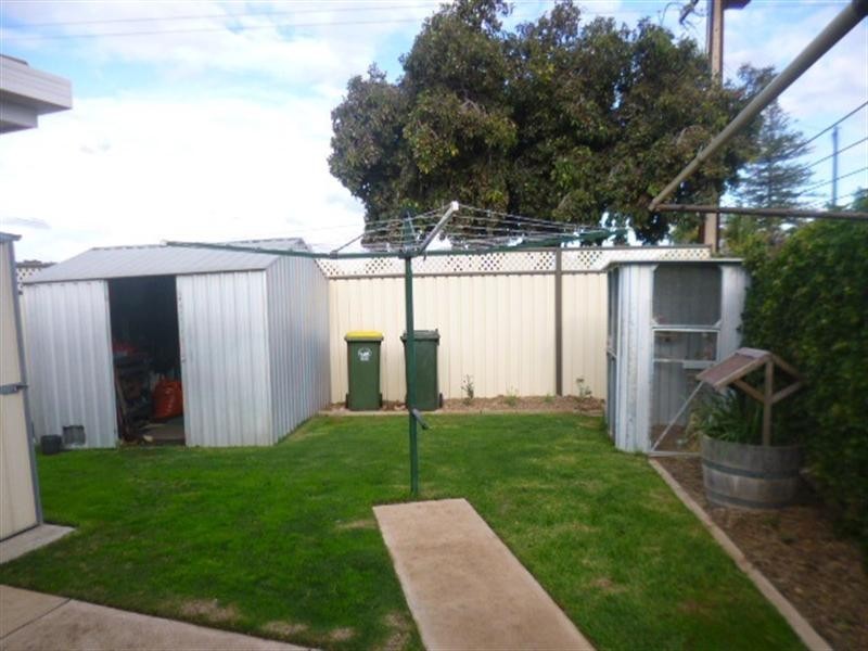 14 Laffer Street, Loxton SA 5333