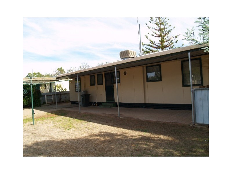 5 Strangman Road, Waikerie SA 5330